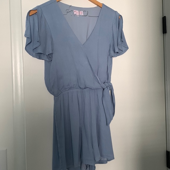 Pink Lily light blue romper - Picture 2 of 3